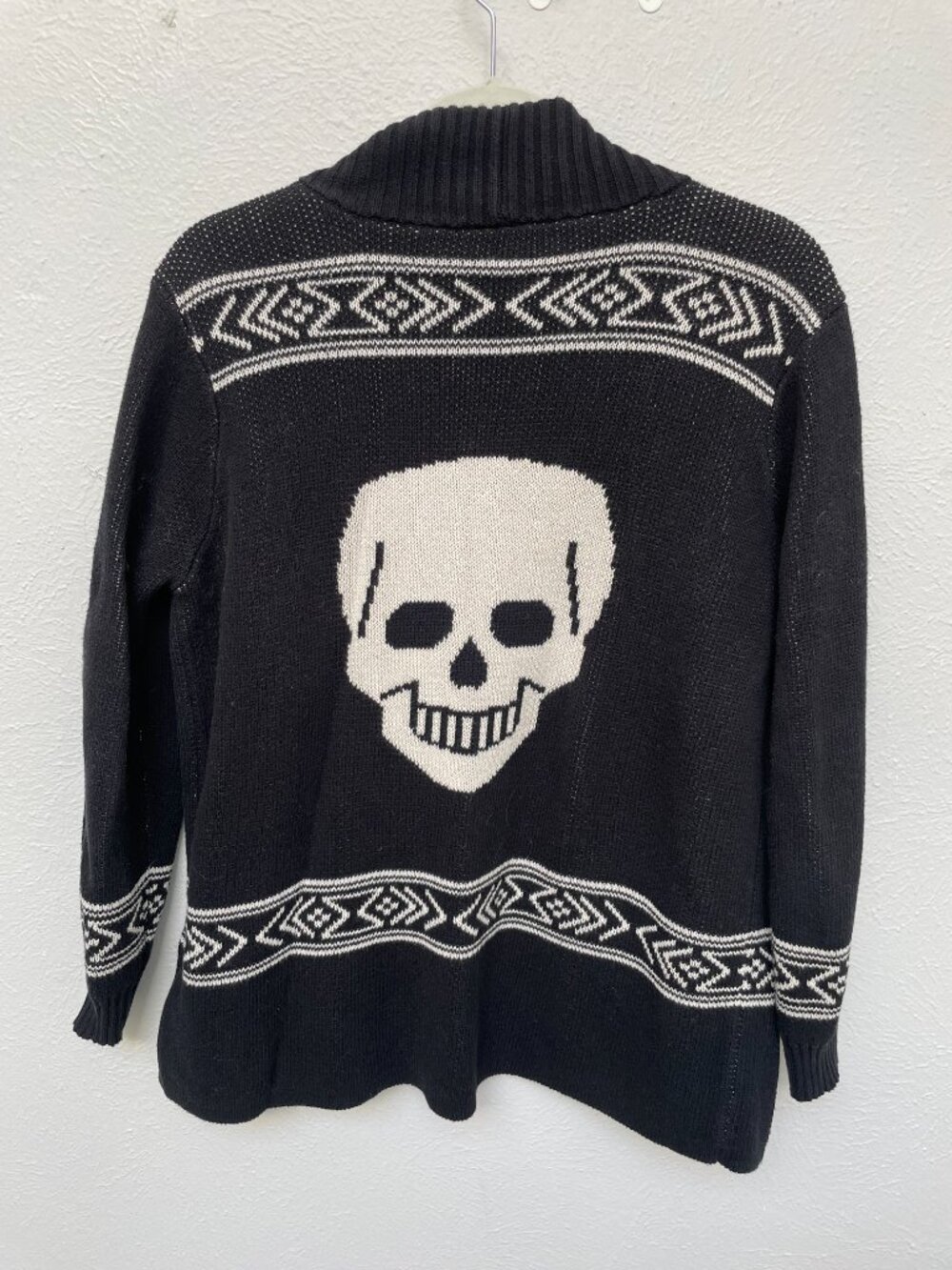 ModCloth Skull Oversized Cardigan Sweater S - Picture 5 of 7
